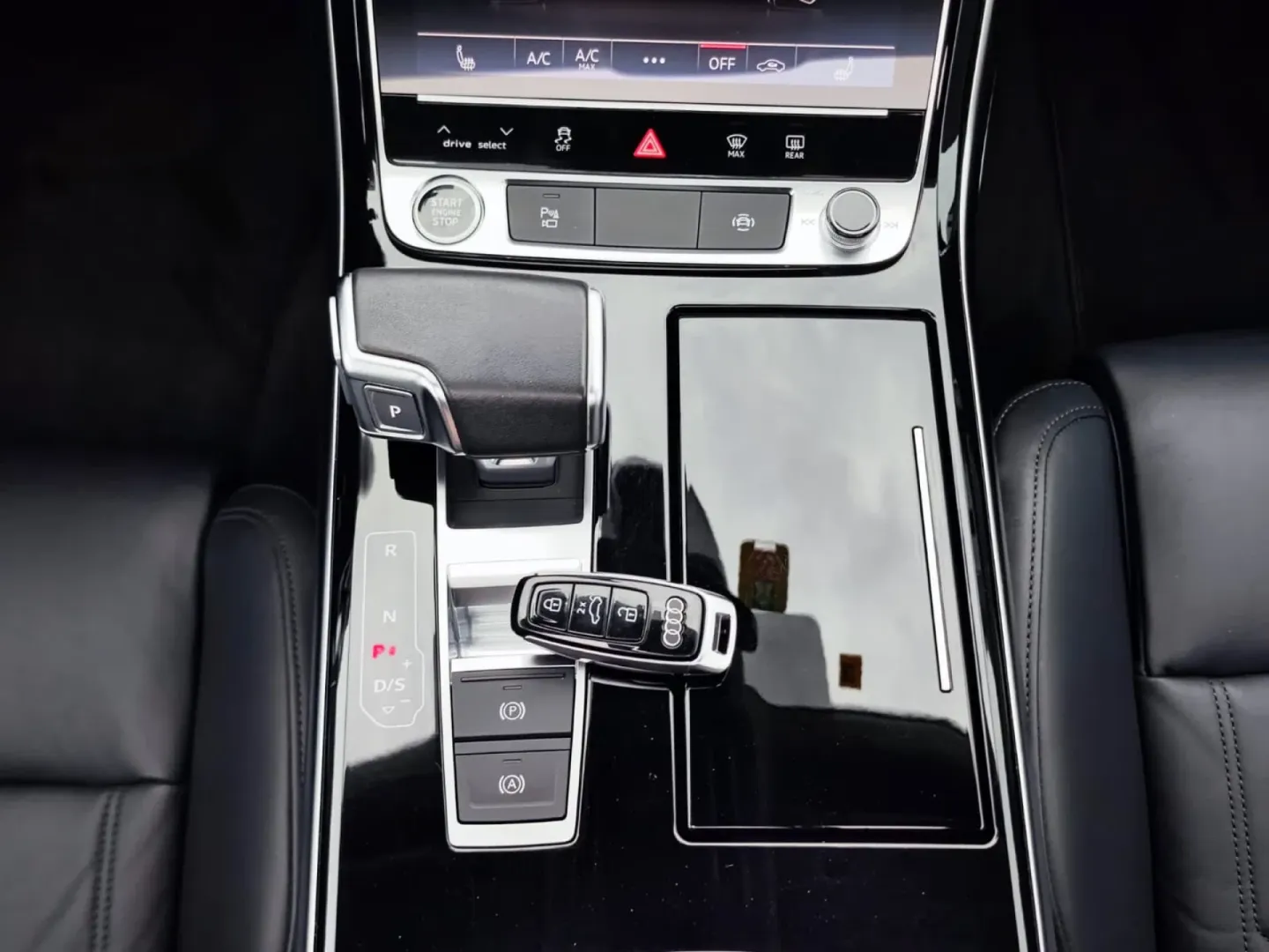 Cumpara/ Vinde online Audi A8 2022 SH, la cel mai bun pret pentru tine!