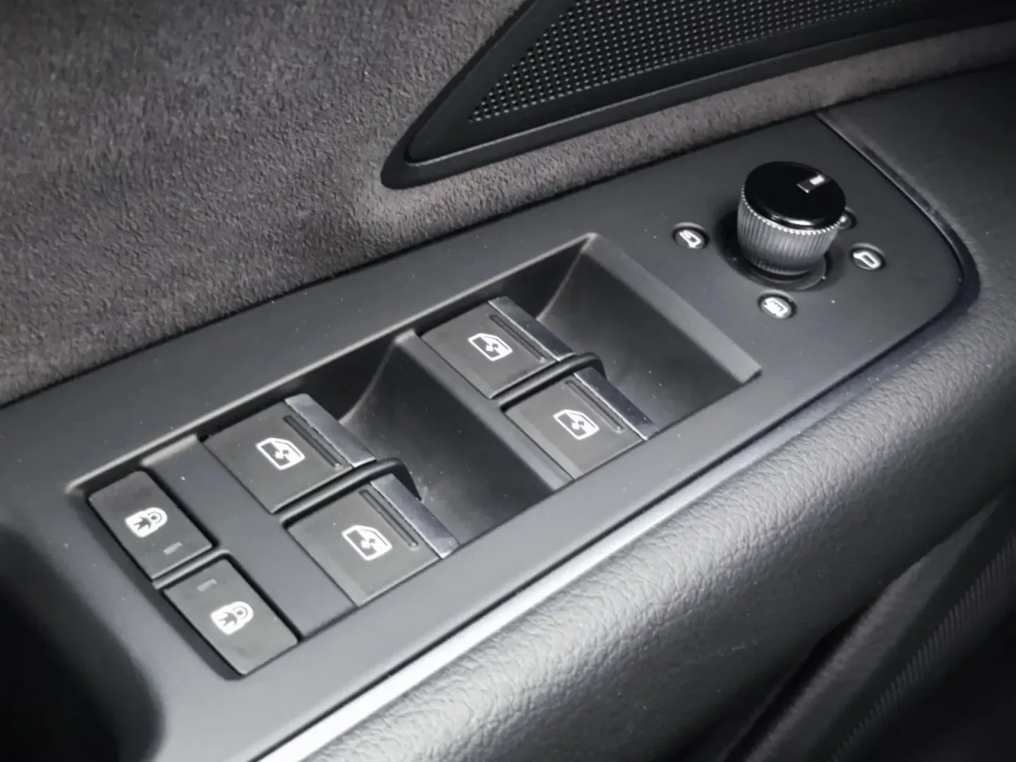 Cumpara/ Vinde online Audi A8 2022 SH, la cel mai bun pret pentru tine!