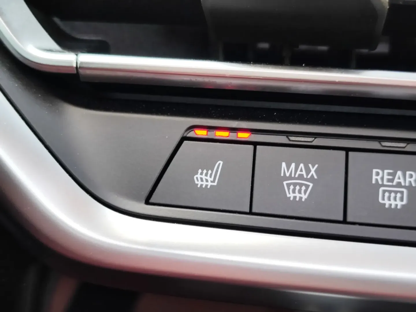 Cumpara/ Vinde online BMW X4 M 2024 SH, la cel mai bun pret pentru tine!