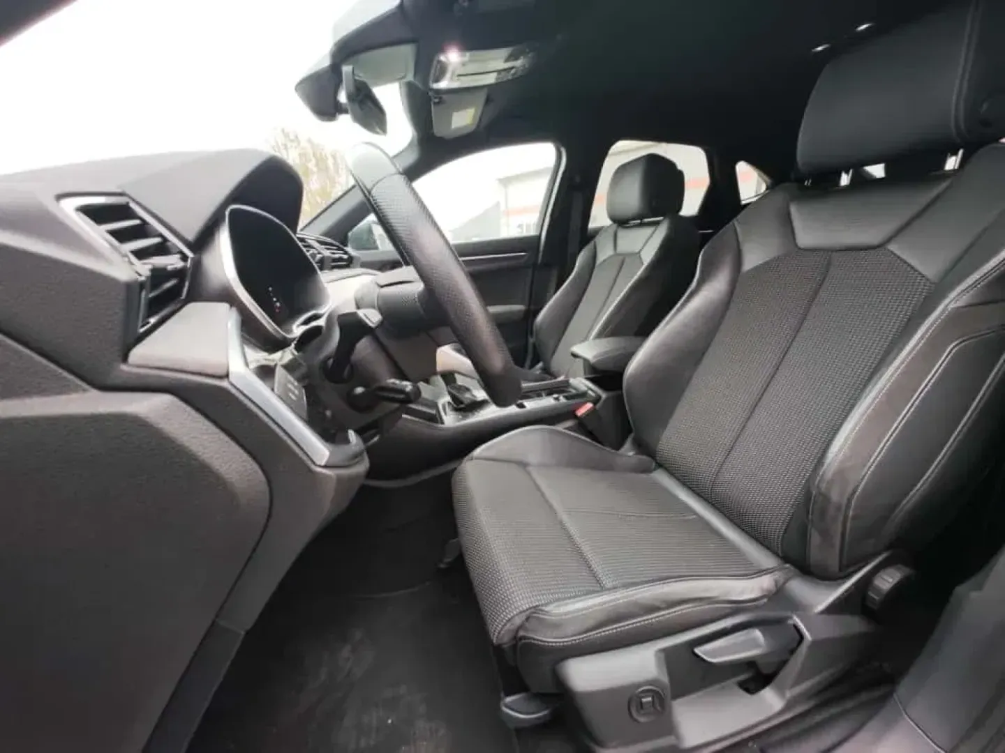 Cumpara/ Vinde online Audi Q3 2022 SH, la cel mai bun pret pentru tine!