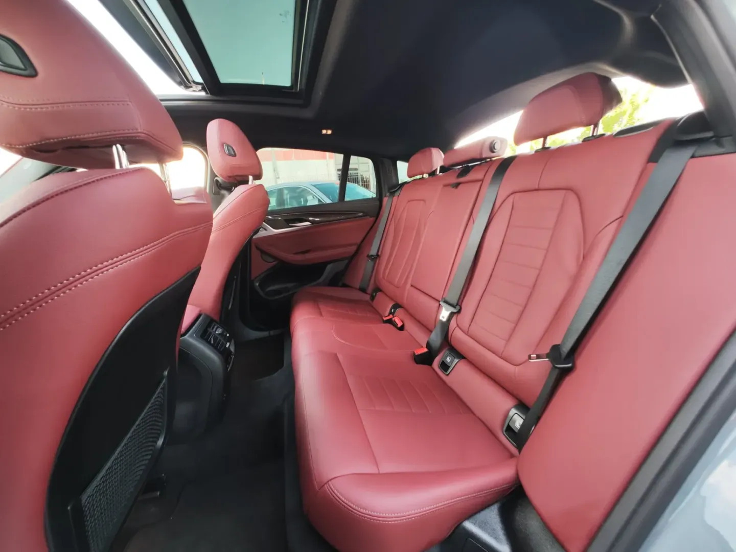 Cumpara/ Vinde online BMW X4 M 2024 SH, la cel mai bun pret pentru tine!