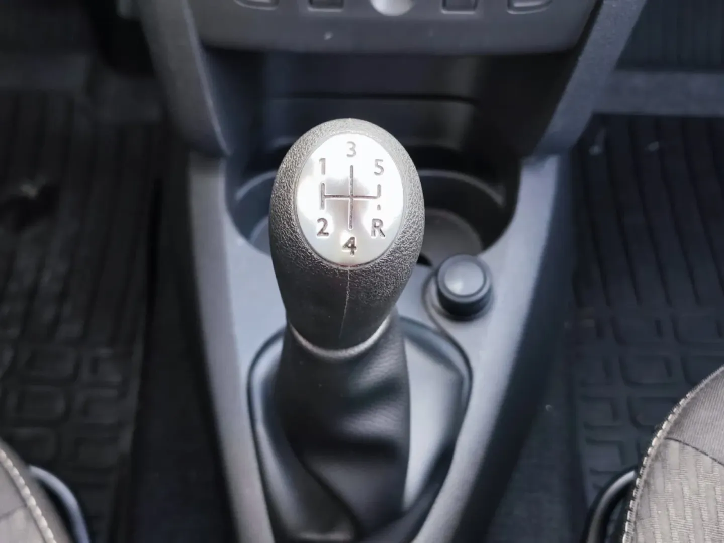 Cumpara/ Vinde online Dacia Logan 2020 SH, la cel mai bun pret pentru tine!