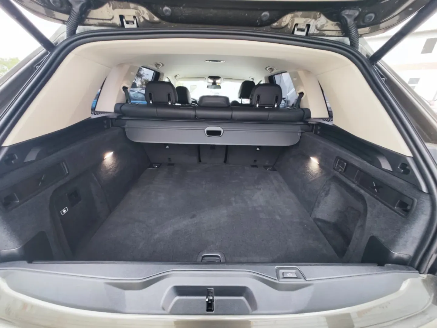 Cumpara/ Vinde online BMW X5 2022 SH, la cel mai bun pret pentru tine!
