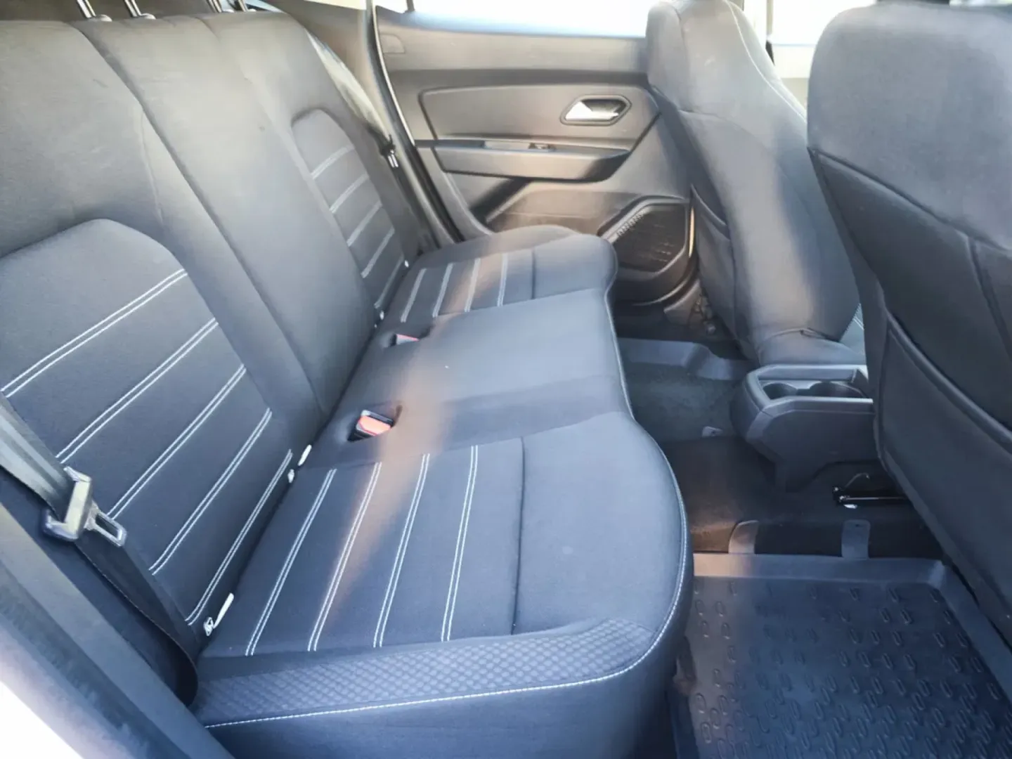 Cumpara/ Vinde online Dacia Duster 2022 SH, la cel mai bun pret pentru tine!