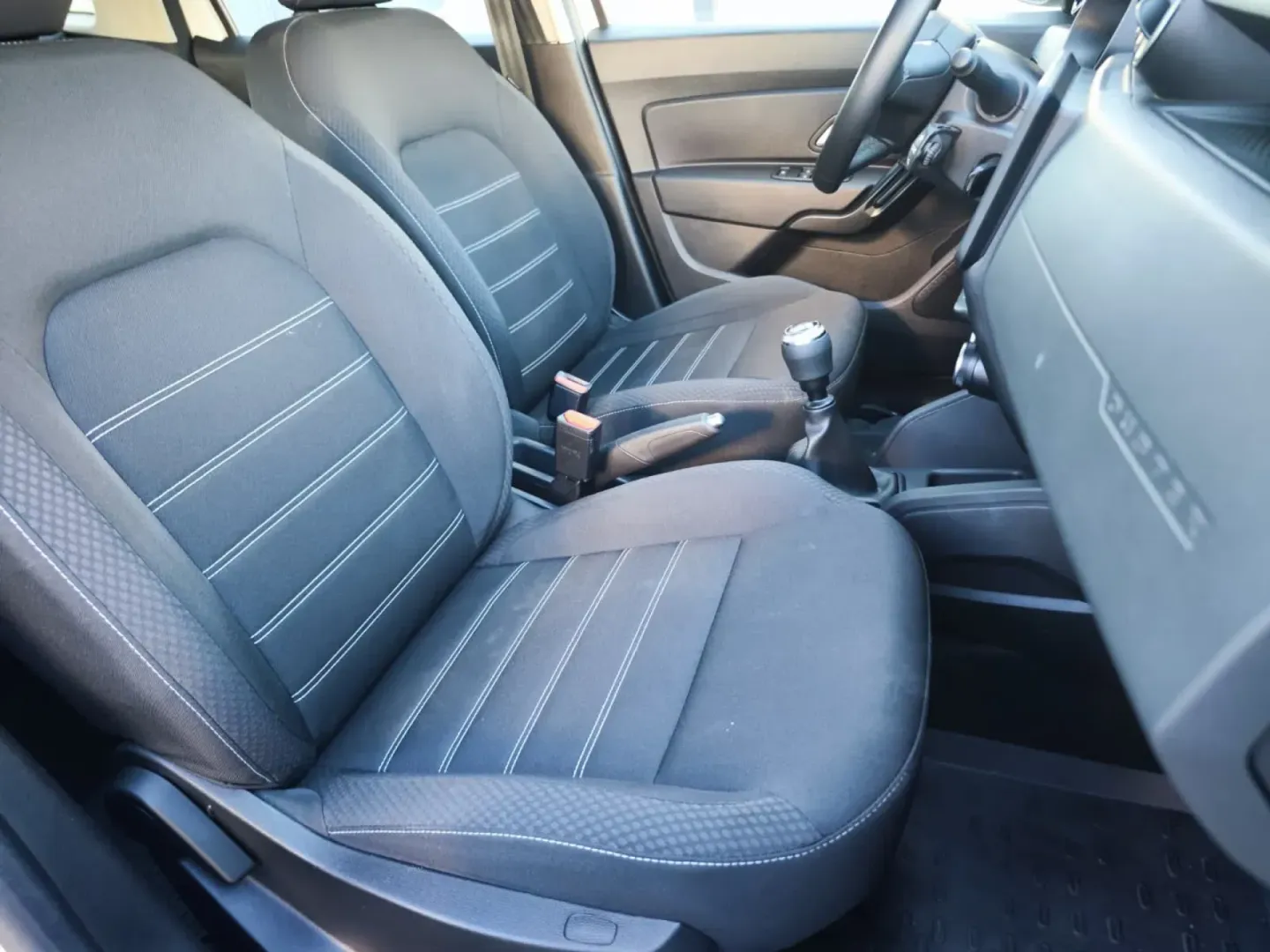 Cumpara/ Vinde online Dacia Duster 2022 SH, la cel mai bun pret pentru tine!