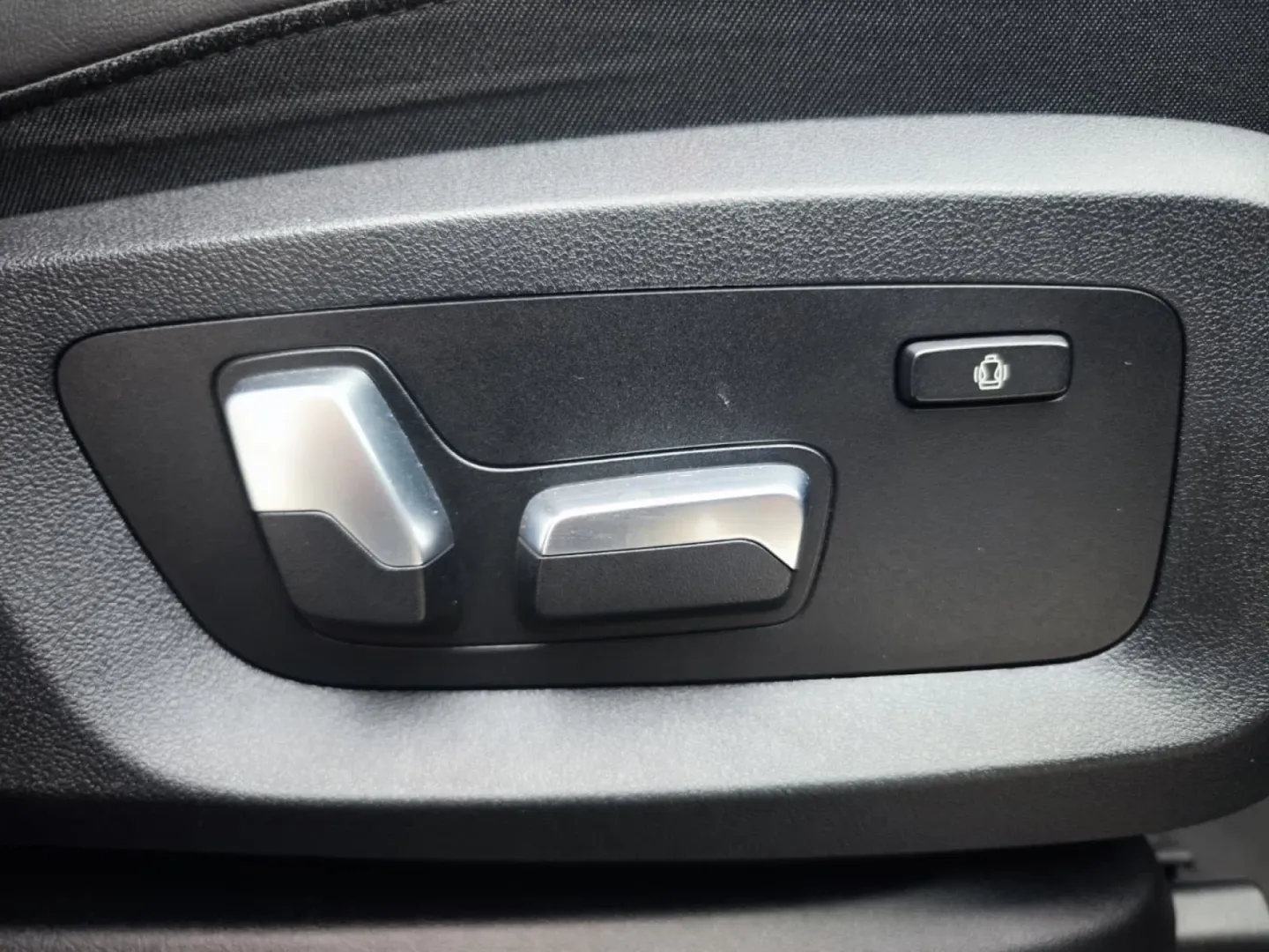 Cumpara/ Vinde online BMW X5 2022 SH, la cel mai bun pret pentru tine!