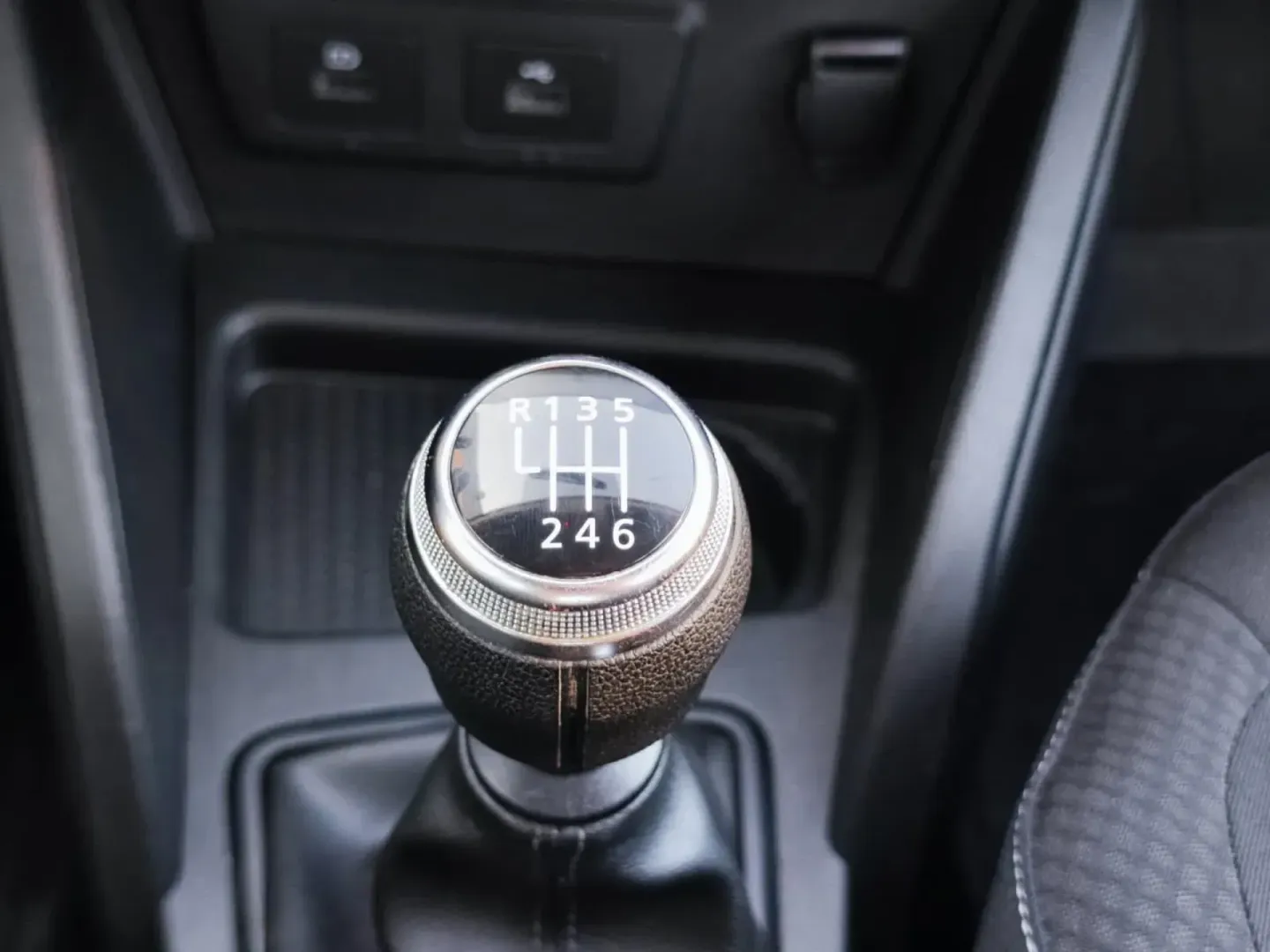 Cumpara/ Vinde online Dacia Duster 2022 SH, la cel mai bun pret pentru tine!