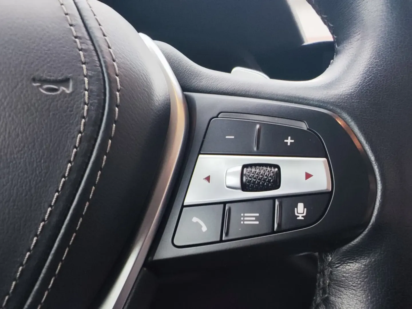Cumpara/ Vinde online BMW X5 2022 SH, la cel mai bun pret pentru tine!