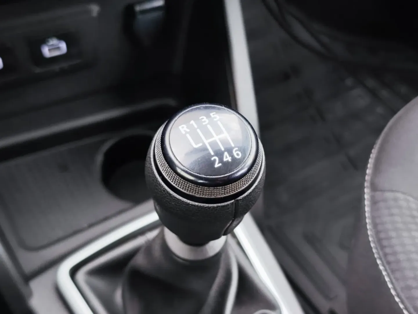 Cumpara/ Vinde online Dacia Duster 2023 SH, la cel mai bun pret pentru tine!