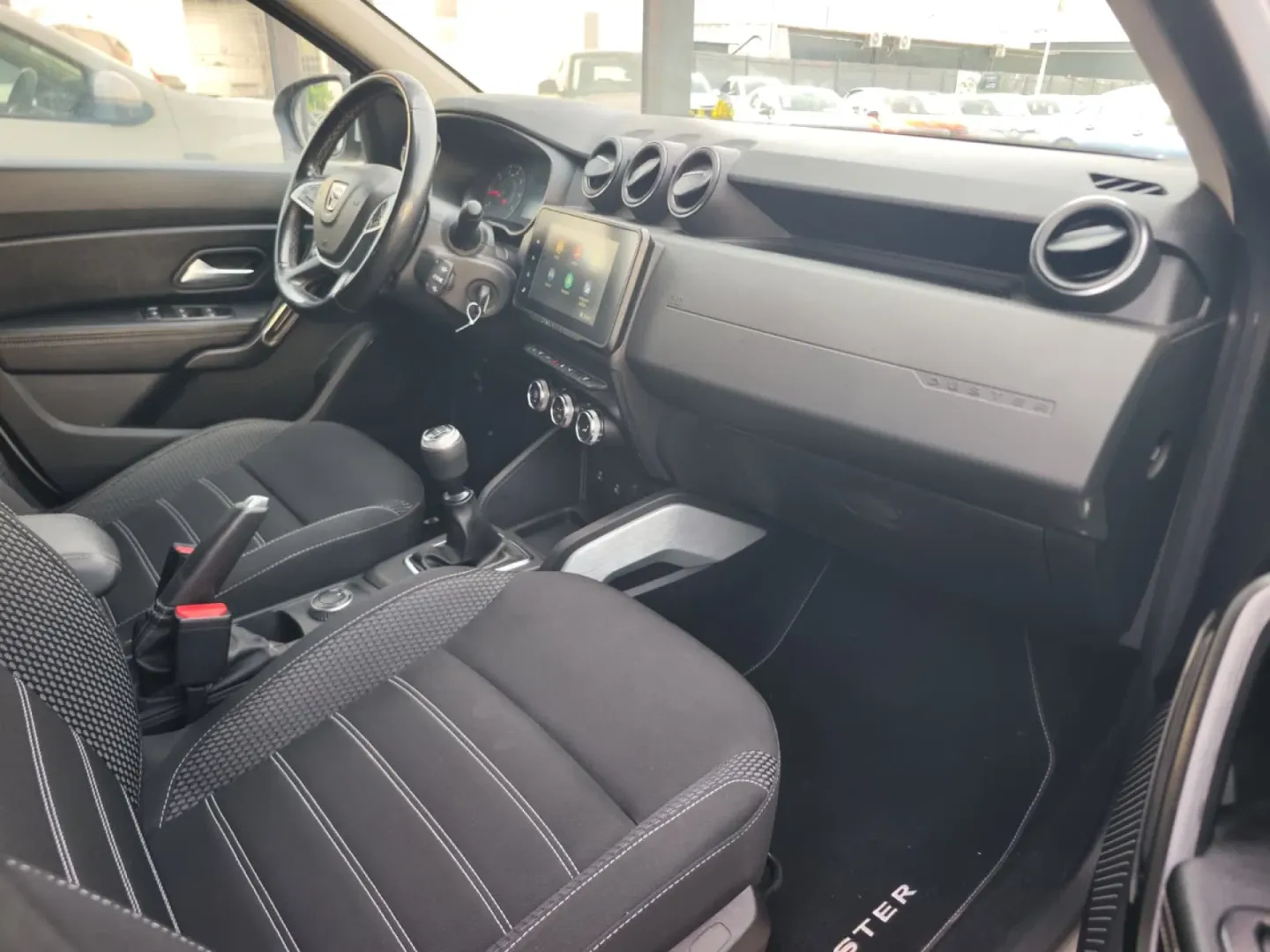 Cumpara/ Vinde online Dacia Duster 2022 SH, la cel mai bun pret pentru tine!