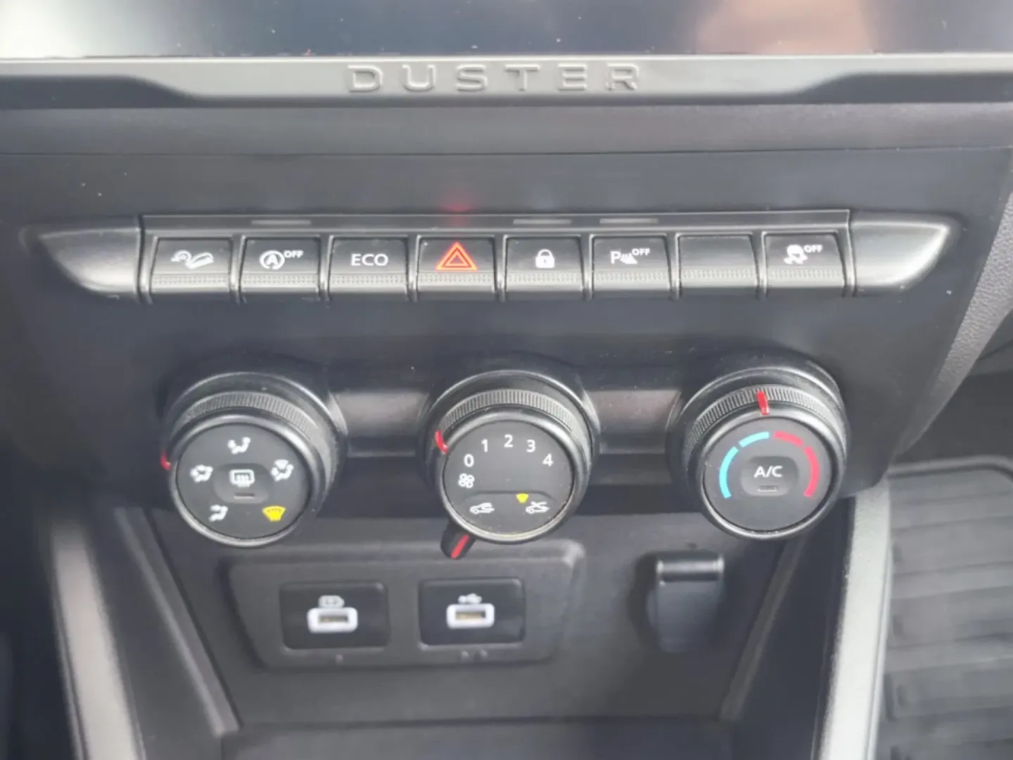 Cumpara/ Vinde online Dacia Duster 2023 SH, la cel mai bun pret pentru tine!