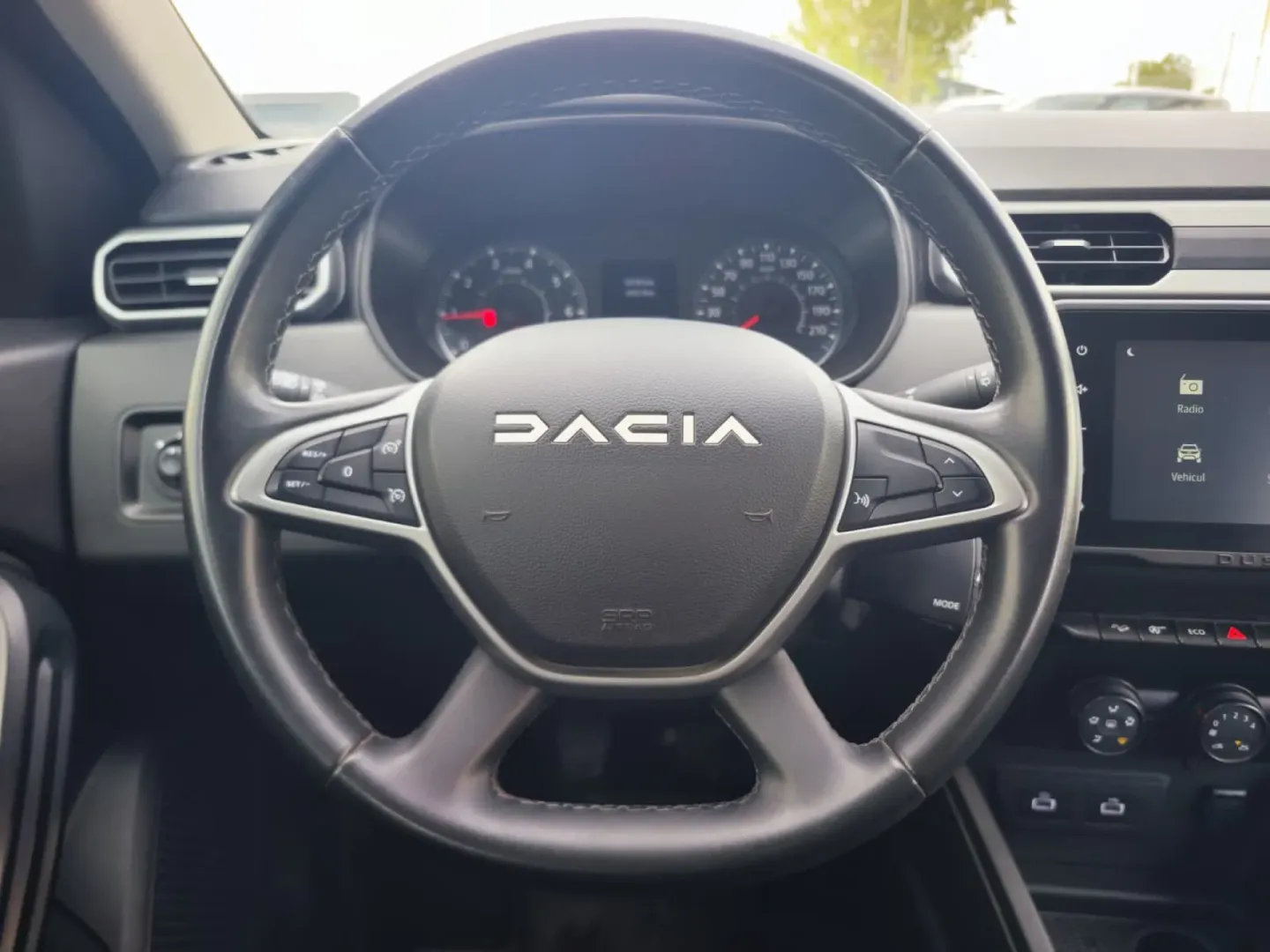 Cumpara/ Vinde online Dacia Duster 2023 SH, la cel mai bun pret pentru tine!