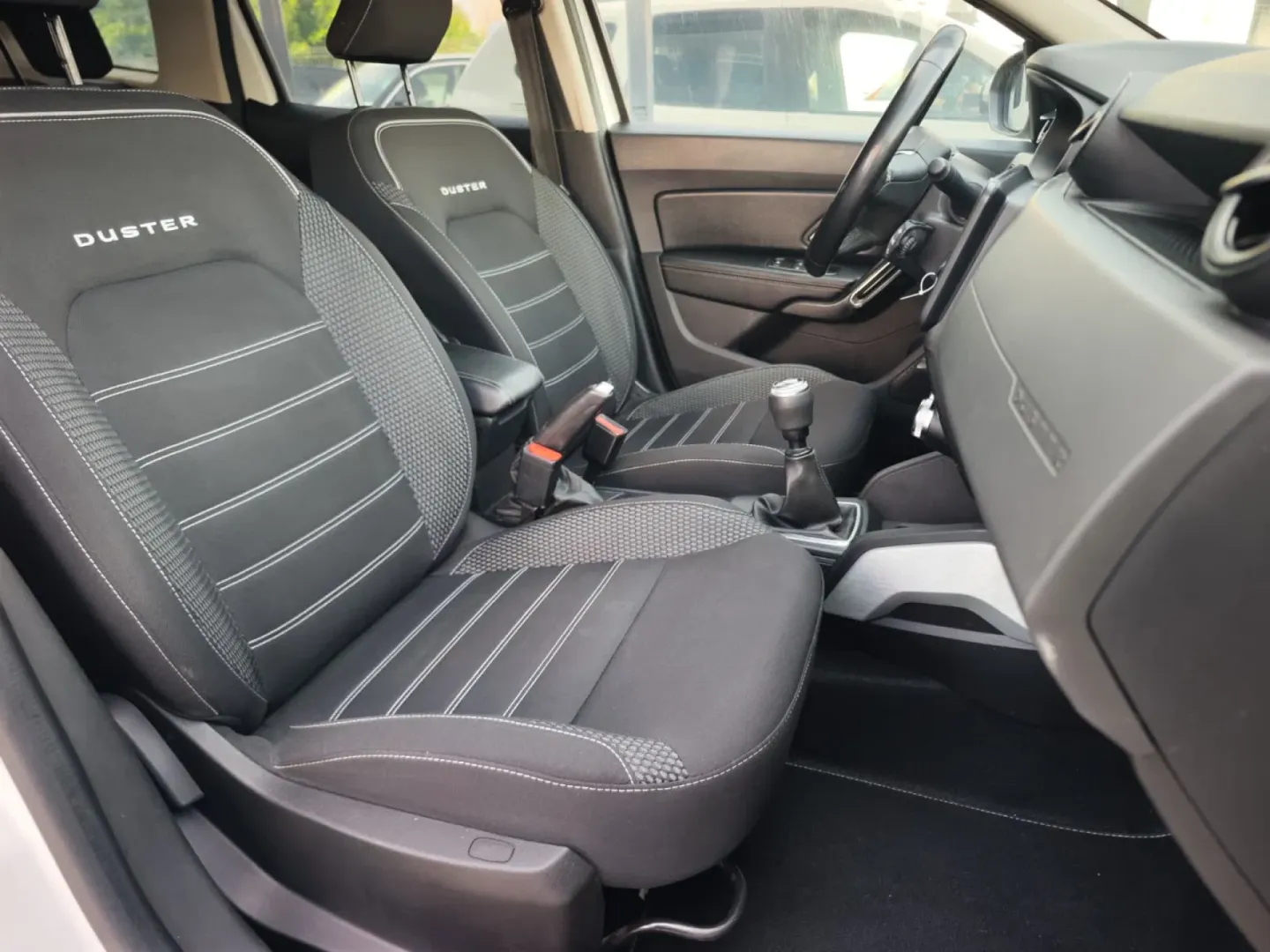 Cumpara/ Vinde online Dacia Duster 2022 SH, la cel mai bun pret pentru tine!