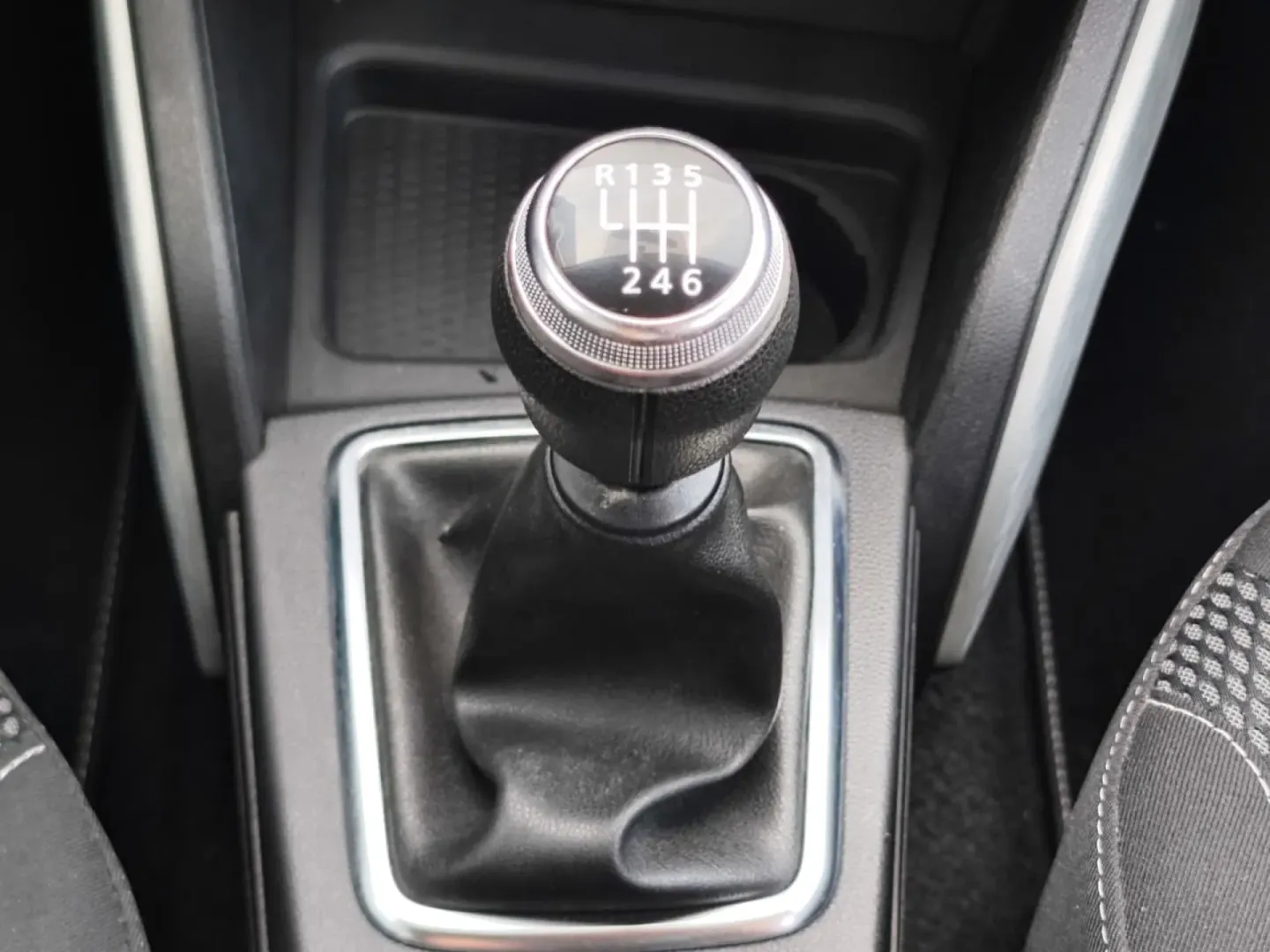Cumpara/ Vinde online Dacia Duster 2022 SH, la cel mai bun pret pentru tine!