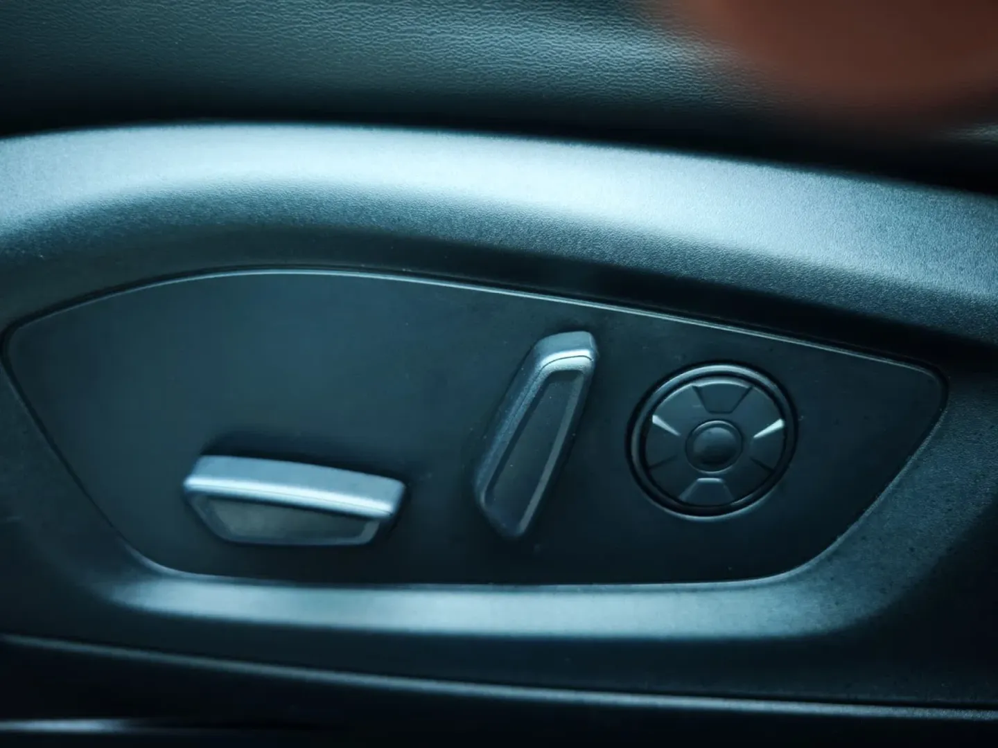 Cumpara/ Vinde online Ford Explorer 2022 SH, la cel mai bun pret pentru tine!
