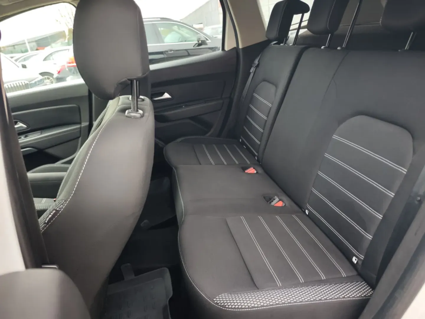 Cumpara/ Vinde online Dacia Duster 2021 SH, la cel mai bun pret pentru tine!
