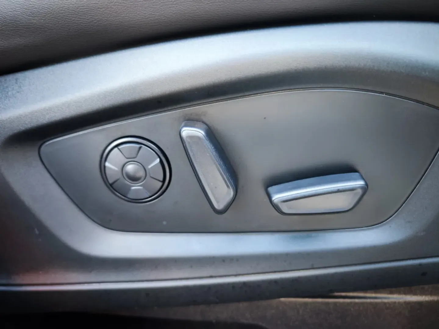 Cumpara/ Vinde online Ford Explorer 2022 SH, la cel mai bun pret pentru tine!