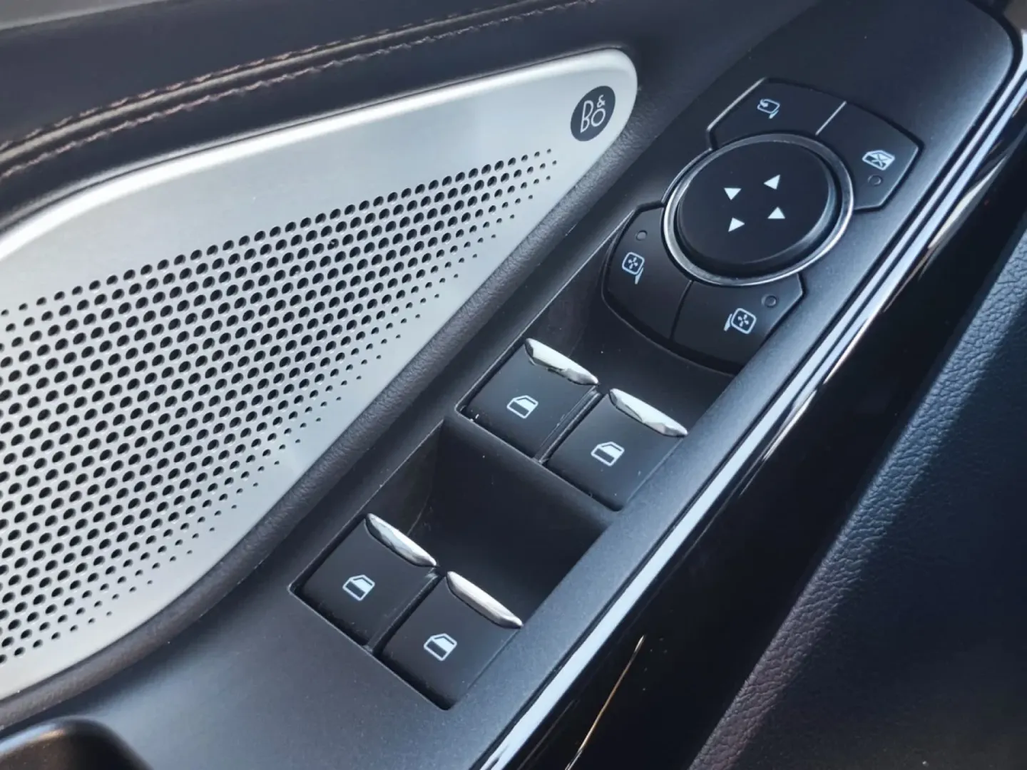 Cumpara/ Vinde online Ford Explorer 2022 SH, la cel mai bun pret pentru tine!
