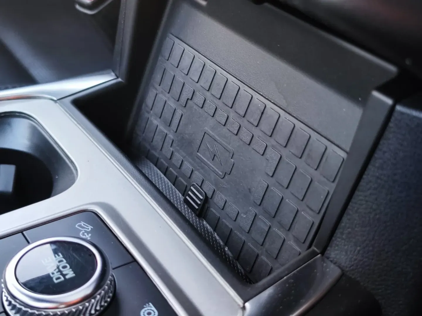 Cumpara/ Vinde online Ford Explorer 2022 SH, la cel mai bun pret pentru tine!