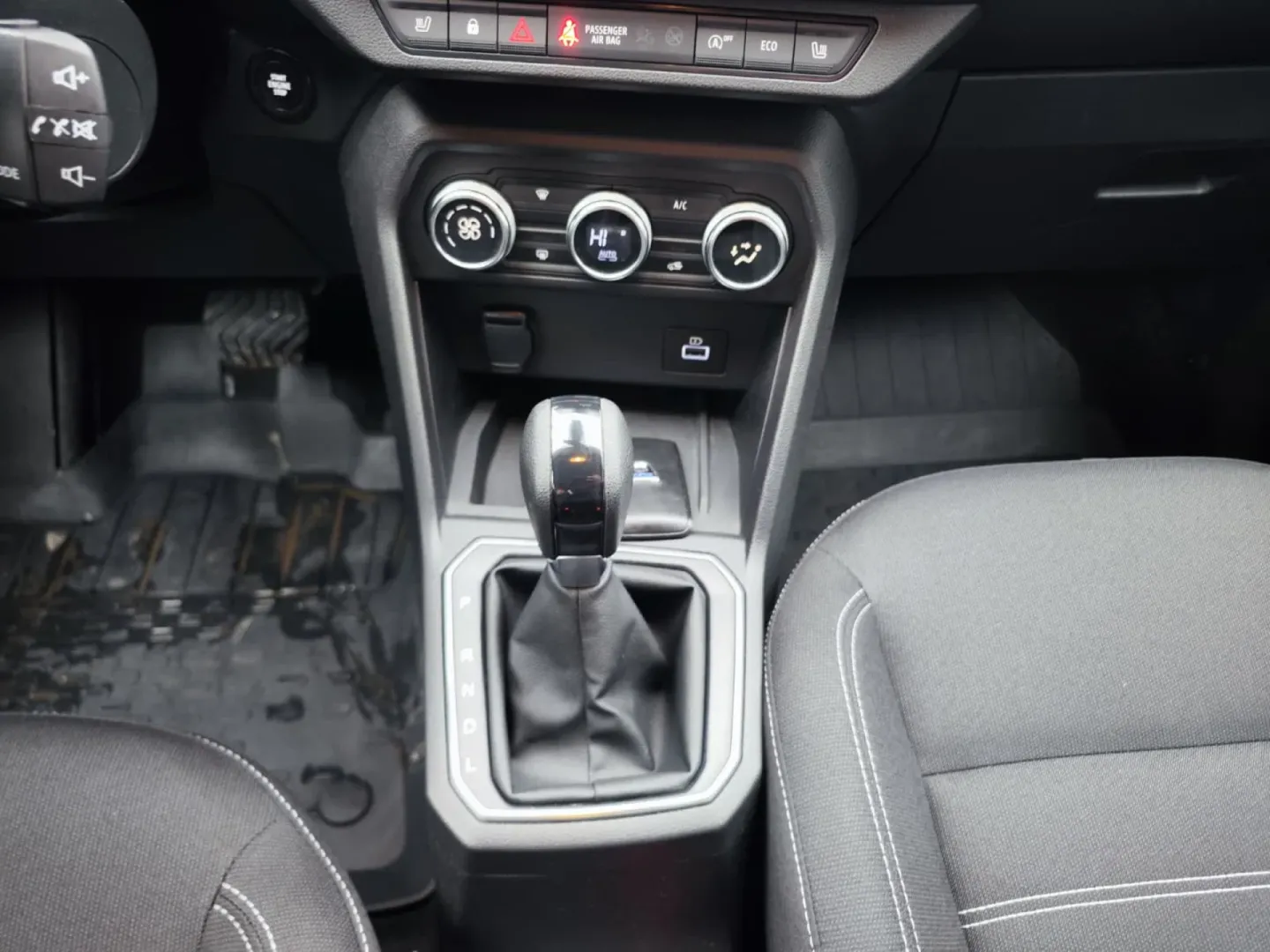 Cumpara/ Vinde online Dacia Logan 2022 SH, la cel mai bun pret pentru tine!