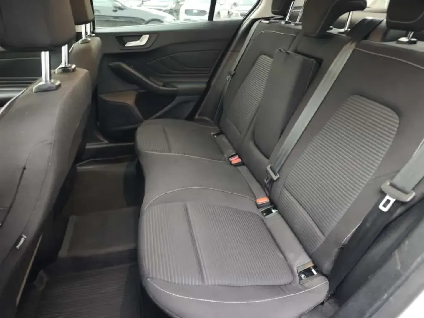 Cumpara/ Vinde online Ford Focus 2020 SH, la cel mai bun pret pentru tine!