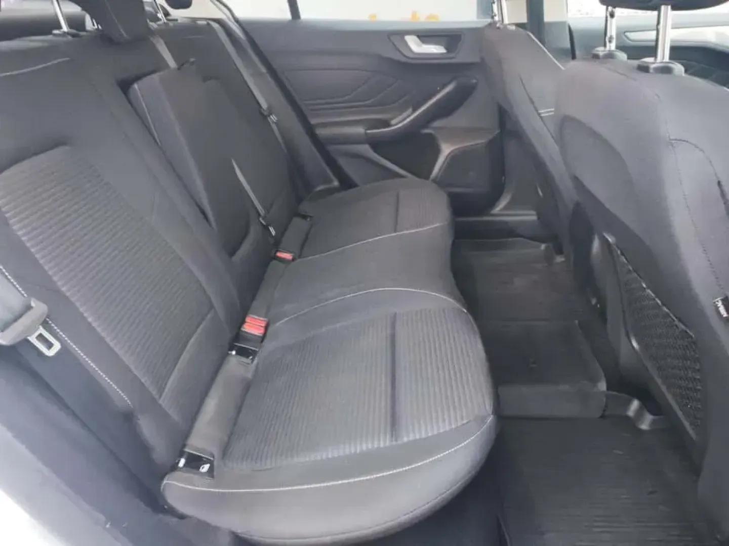 Cumpara/ Vinde online Ford Focus 2020 SH, la cel mai bun pret pentru tine!