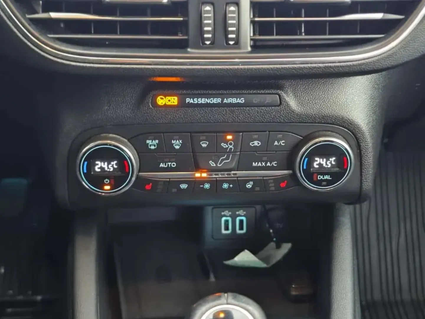 Cumpara/ Vinde online Ford Focus 2020 SH, la cel mai bun pret pentru tine!