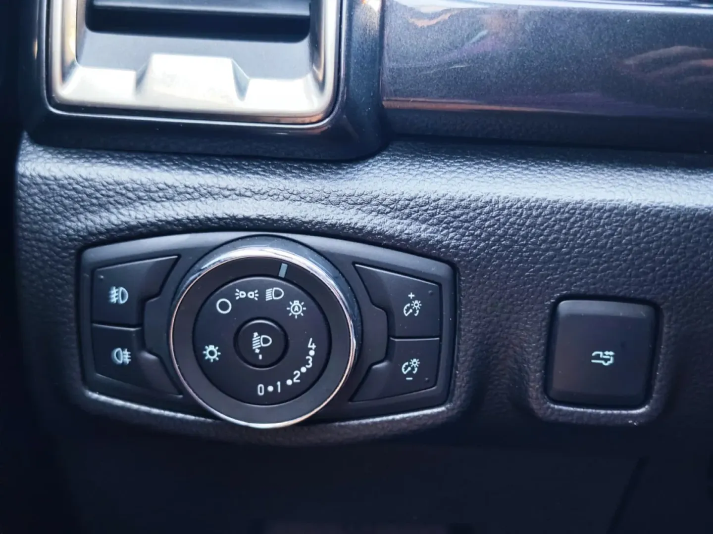 Cumpara/ Vinde online Ford Ranger 2022 SH, la cel mai bun pret pentru tine!