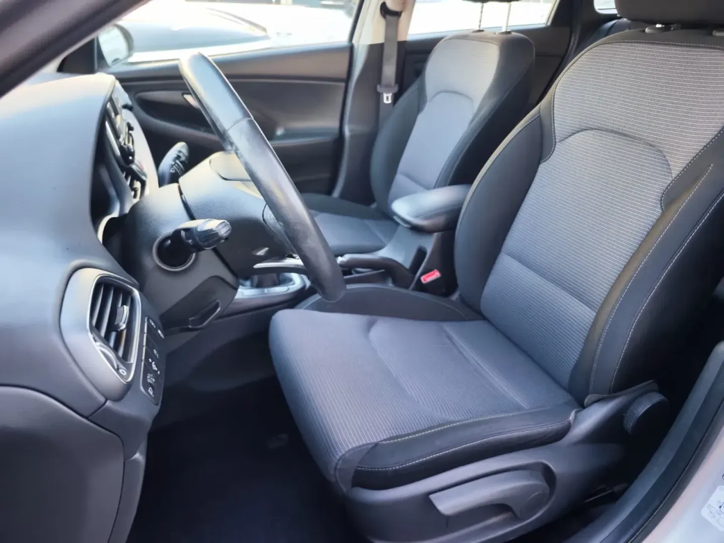 Cumpara/ Vinde online Hyundai i30 2022 SH, la cel mai bun pret pentru tine!
