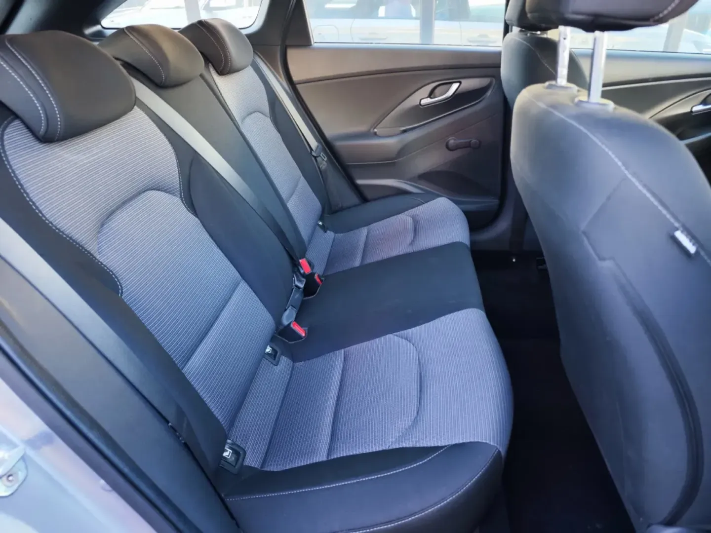 Cumpara/ Vinde online Hyundai i30 2022 SH, la cel mai bun pret pentru tine!