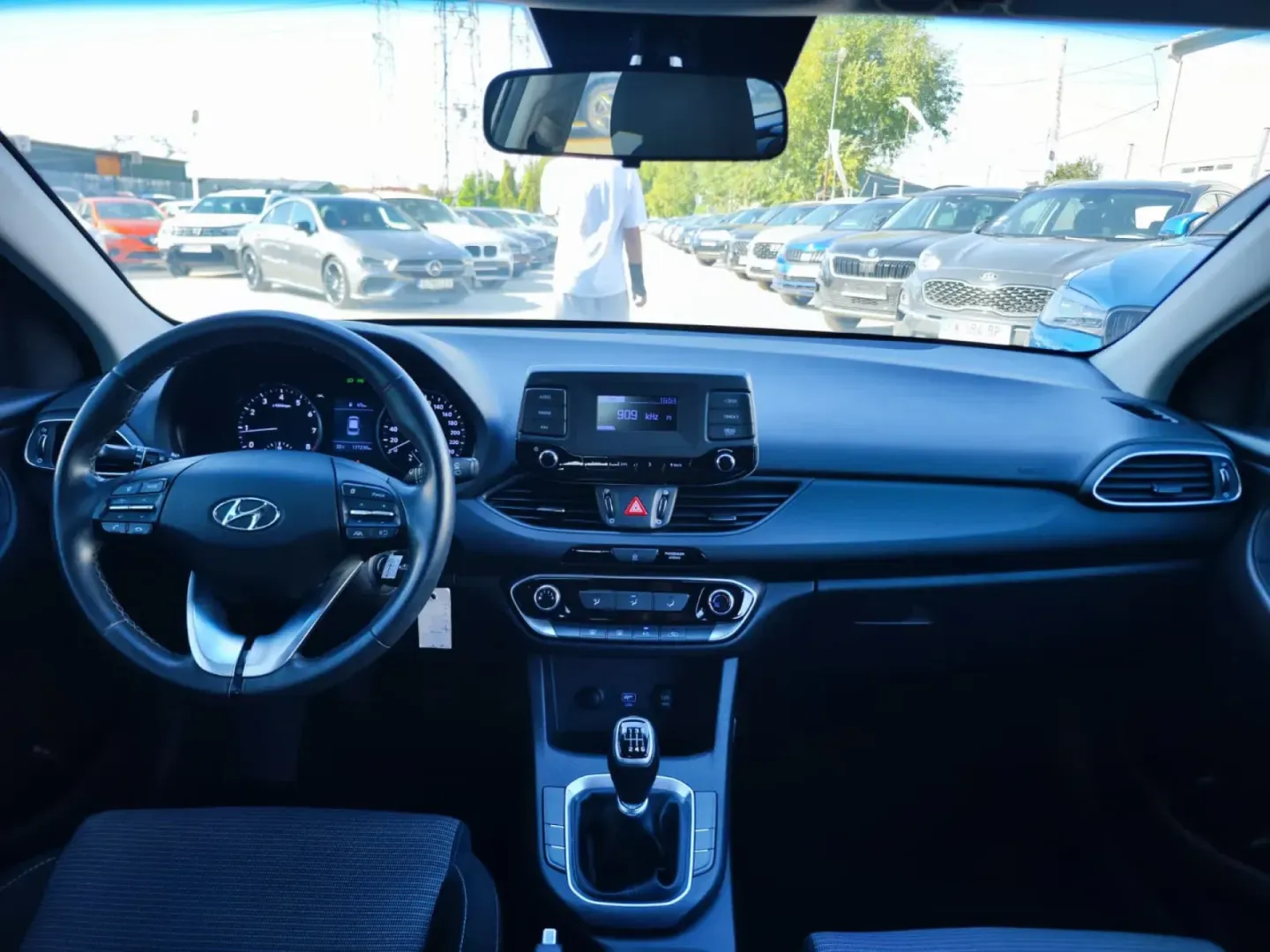 Cumpara/ Vinde online Hyundai i30 2022 SH, la cel mai bun pret pentru tine!