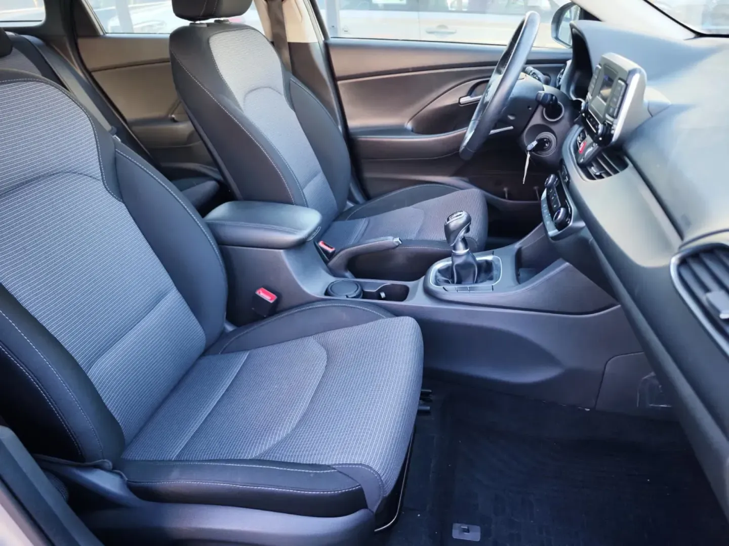 Cumpara/ Vinde online Hyundai i30 2022 SH, la cel mai bun pret pentru tine!