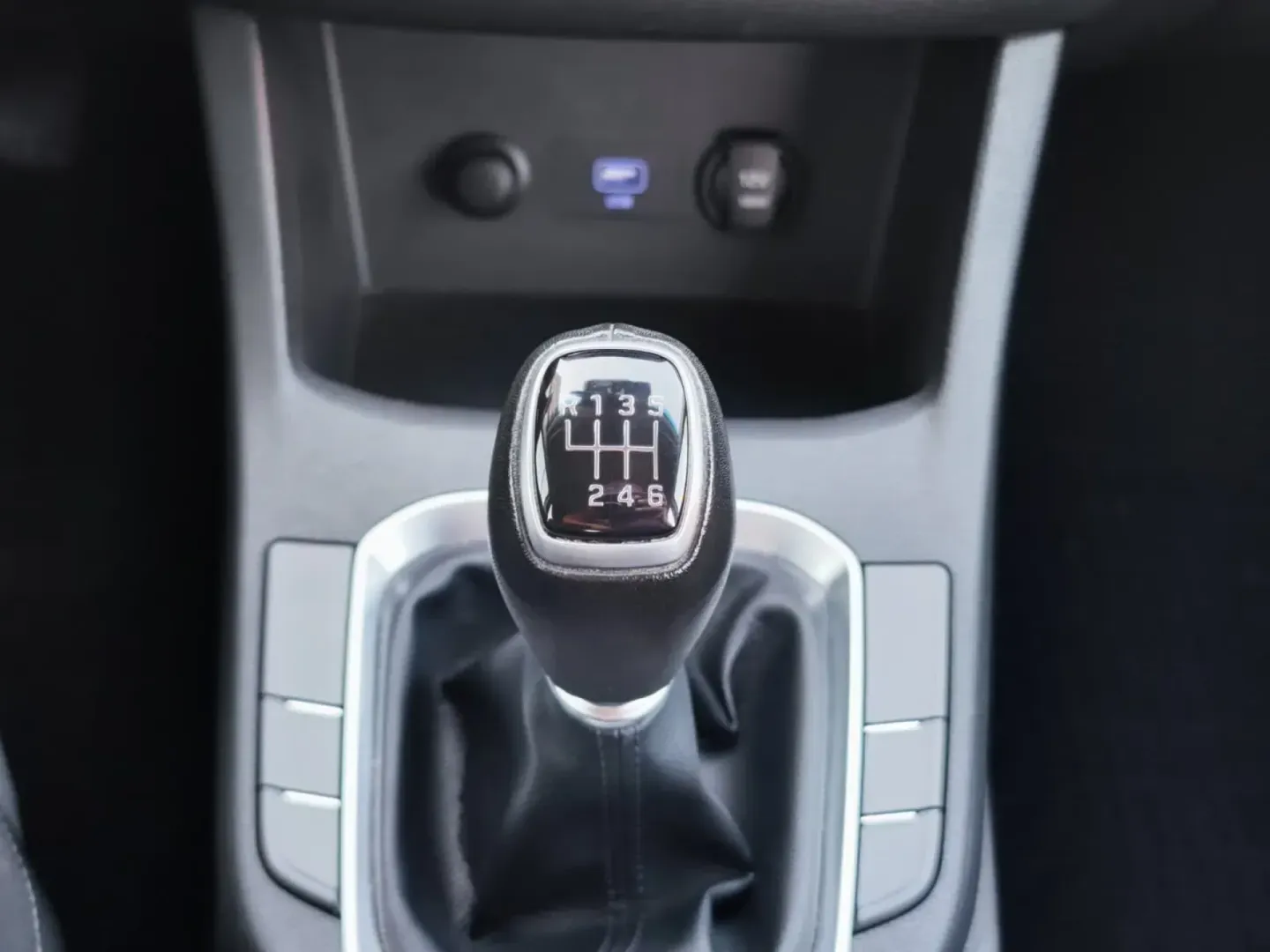 Cumpara/ Vinde online Hyundai i30 2022 SH, la cel mai bun pret pentru tine!