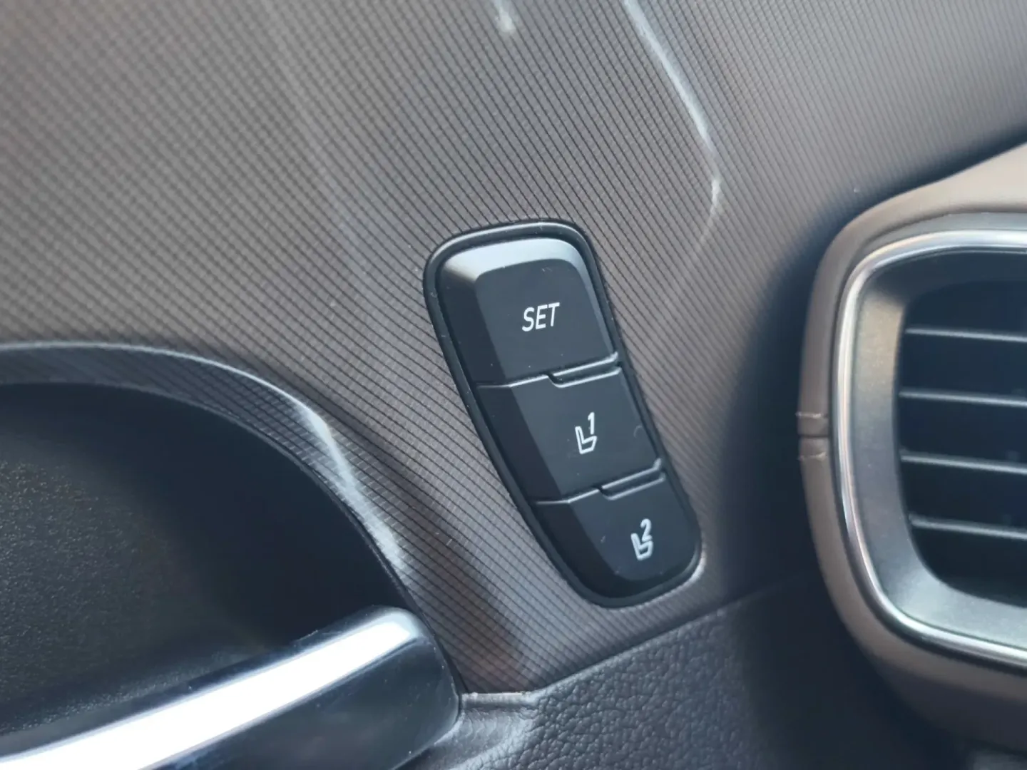 Cumpara/ Vinde online Hyundai Santa Fe 2020 SH, la cel mai bun pret pentru tine!