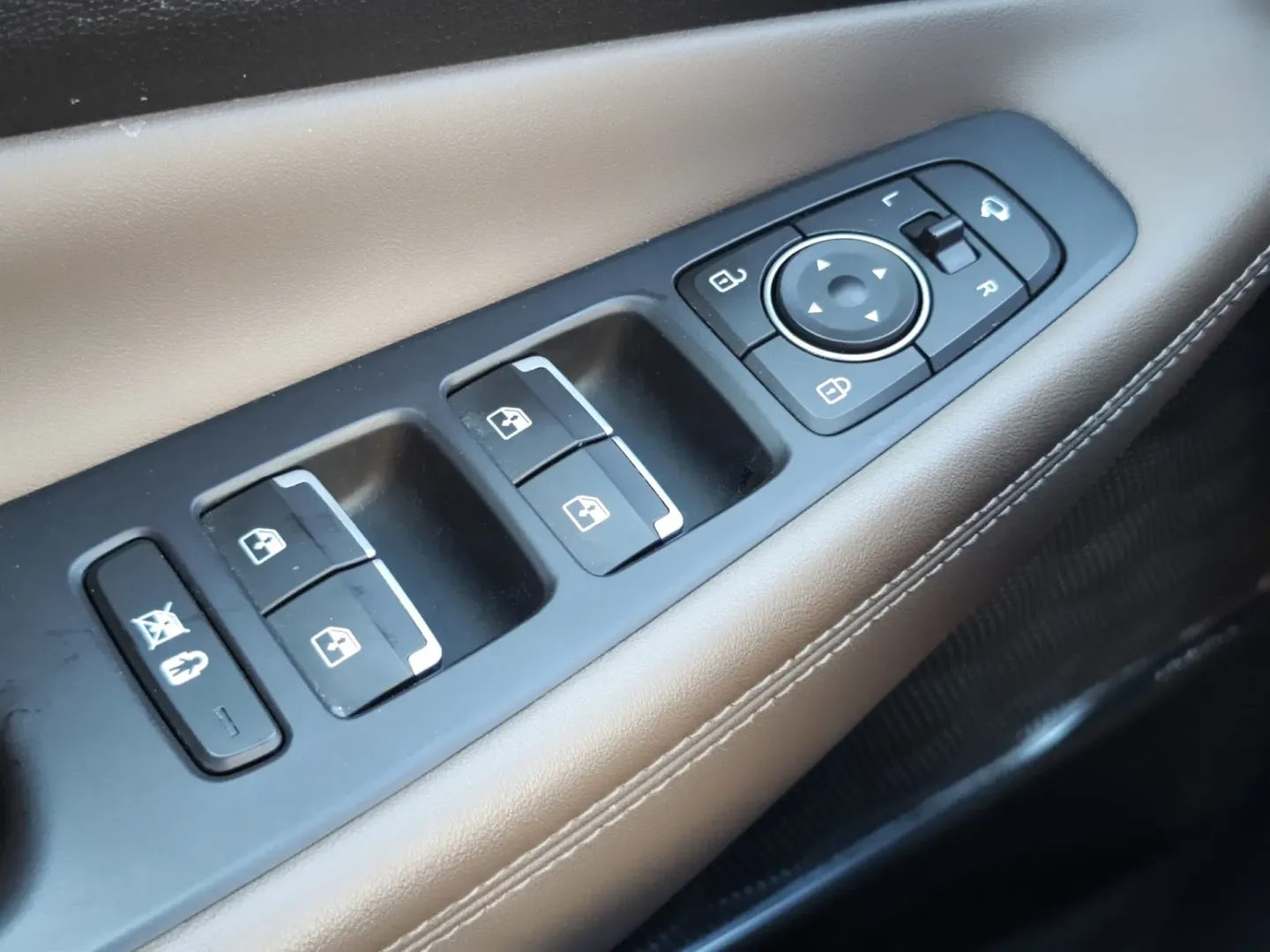 Cumpara/ Vinde online Hyundai Santa Fe 2020 SH, la cel mai bun pret pentru tine!