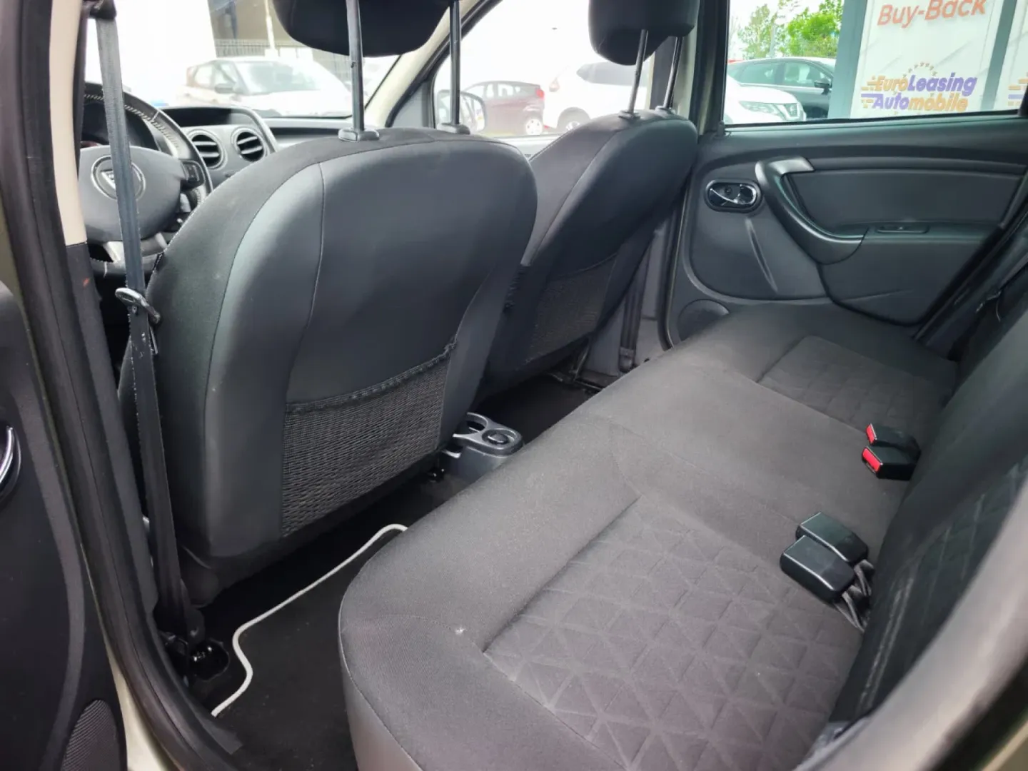Cumpara/ Vinde online Dacia Duster 2014 SH, la cel mai bun pret pentru tine!