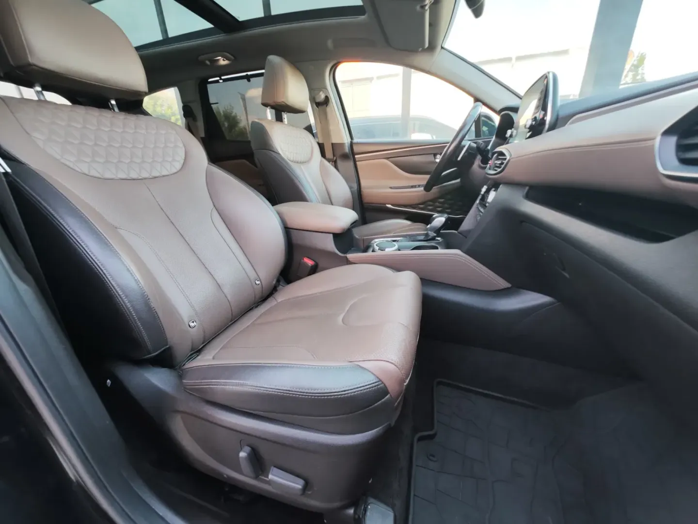 Cumpara/ Vinde online Hyundai Santa Fe 2020 SH, la cel mai bun pret pentru tine!