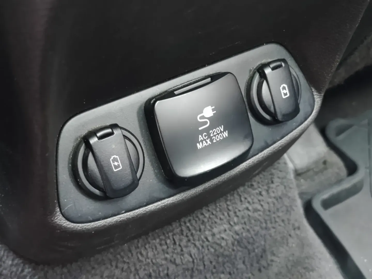 Cumpara/ Vinde online Hyundai Santa Fe 2020 SH, la cel mai bun pret pentru tine!