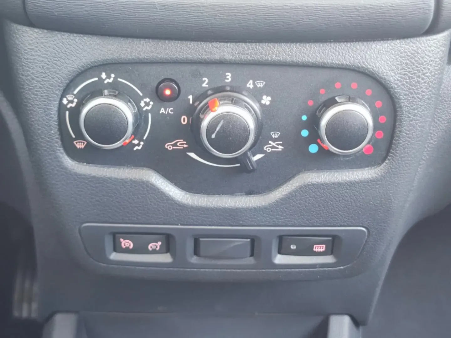 Cumpara/ Vinde online Dacia Lodgy 2021 SH, la cel mai bun pret pentru tine!