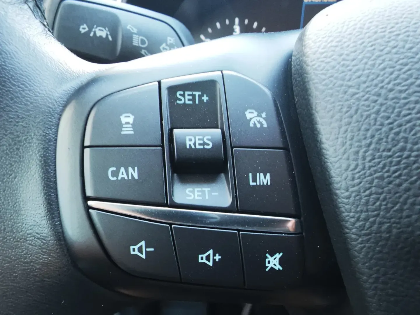 Cumpara/ Vinde online Ford Focus 2020 SH, la cel mai bun pret pentru tine!