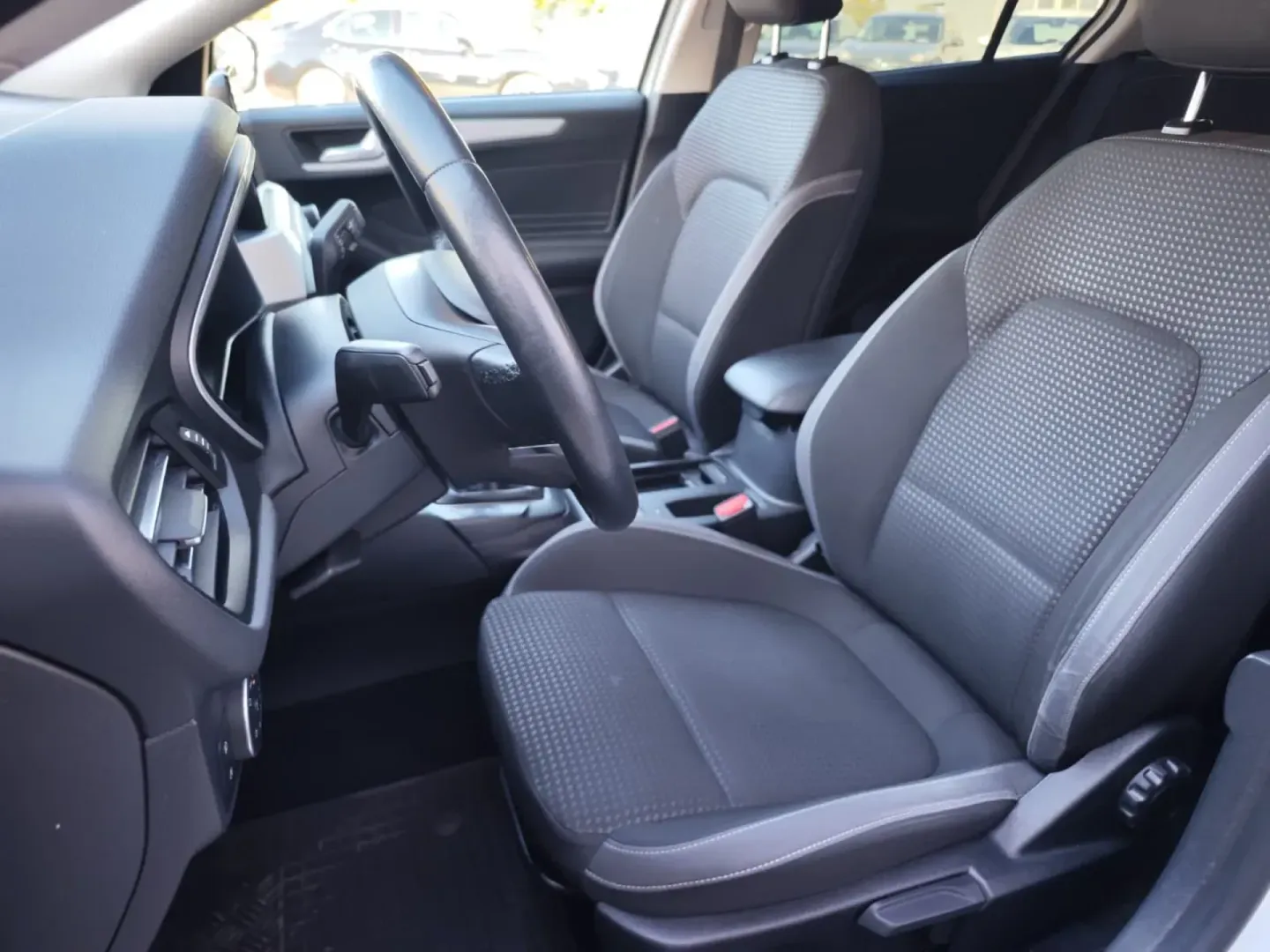 Cumpara/ Vinde online Ford Focus 2020 SH, la cel mai bun pret pentru tine!
