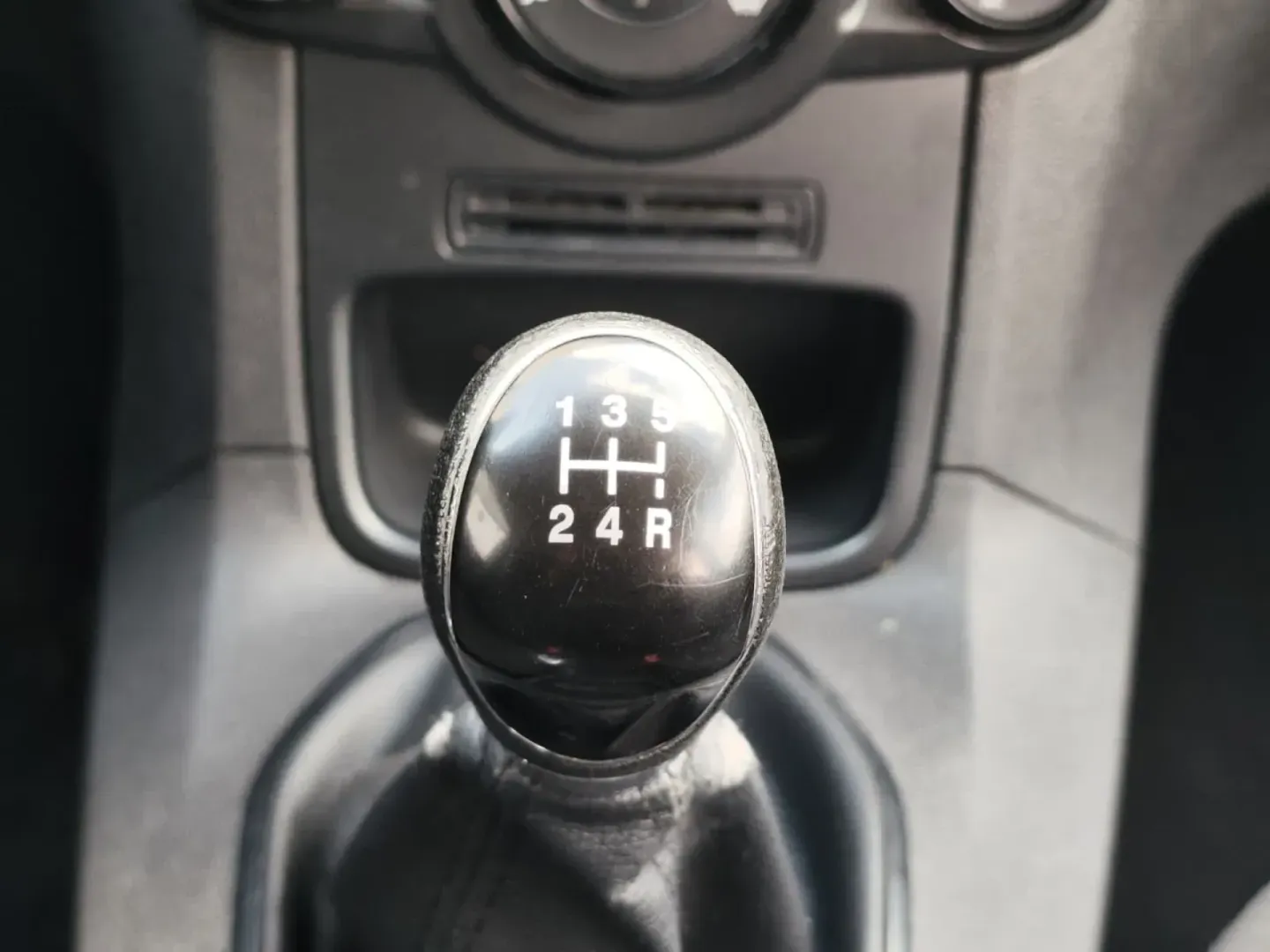 Cumpara/ Vinde online Ford Fiesta 2017 SH, la cel mai bun pret pentru tine!