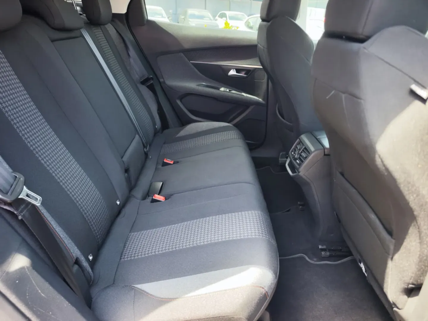 Cumpara/ Vinde online Peugeot 3008 2020 SH, la cel mai bun pret pentru tine!