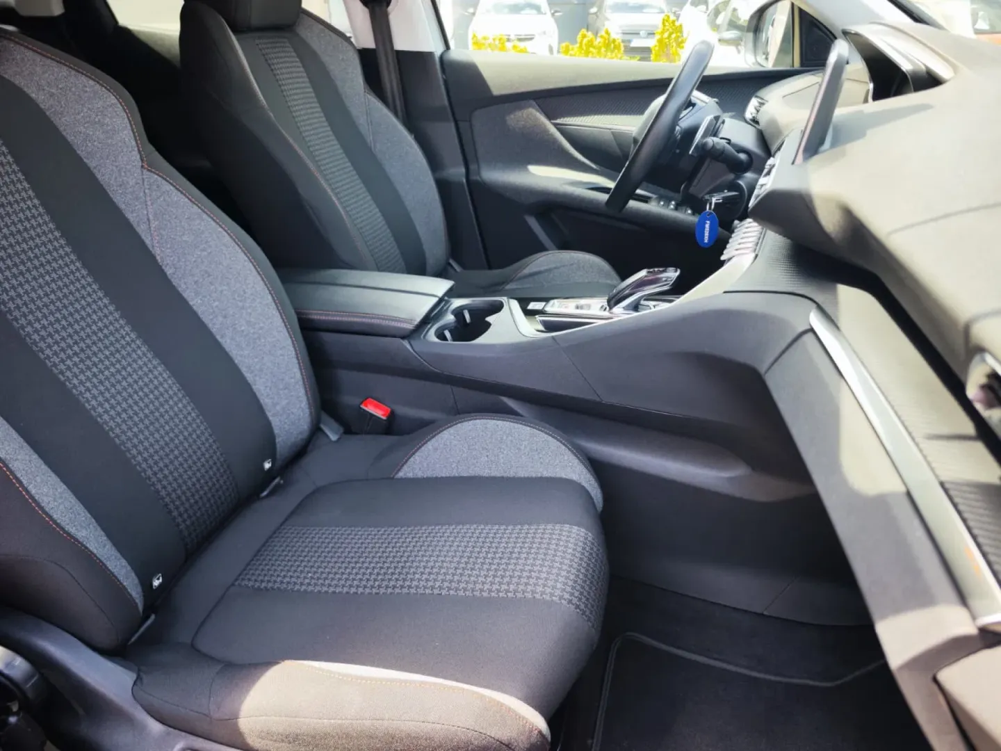 Cumpara/ Vinde online Peugeot 3008 2020 SH, la cel mai bun pret pentru tine!