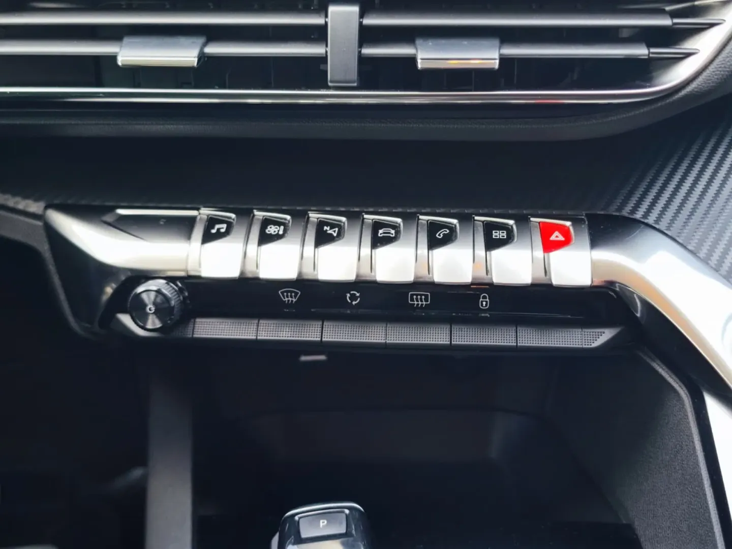 Cumpara/ Vinde online Peugeot 3008 2020 SH, la cel mai bun pret pentru tine!