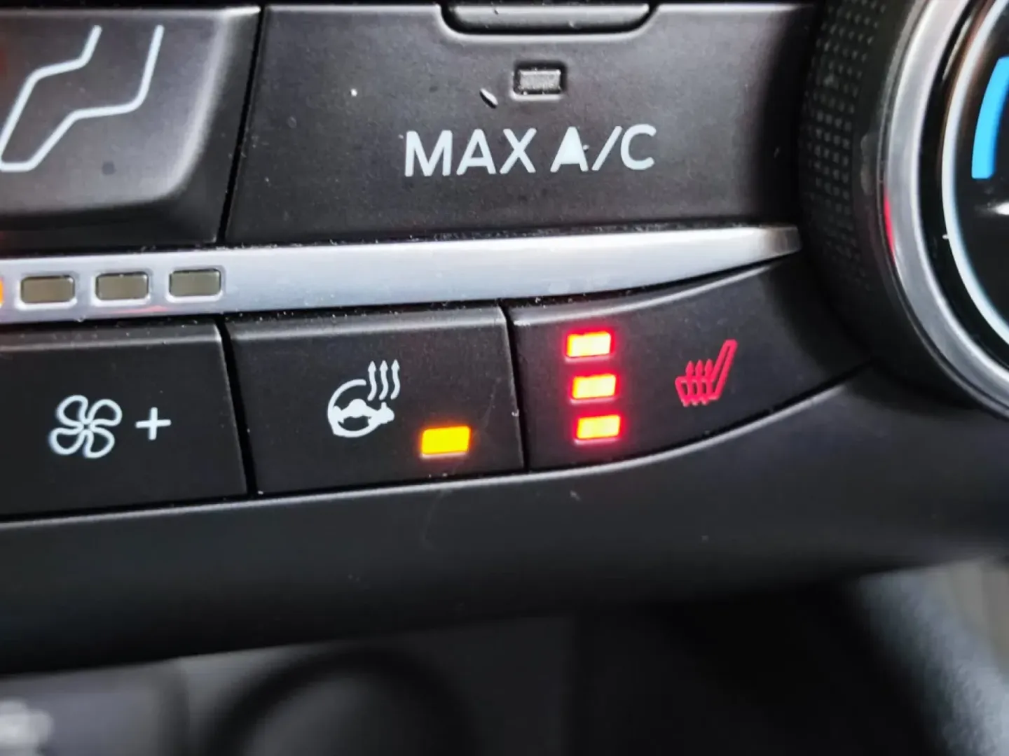 Cumpara/ Vinde online Ford Focus 2020 SH, la cel mai bun pret pentru tine!