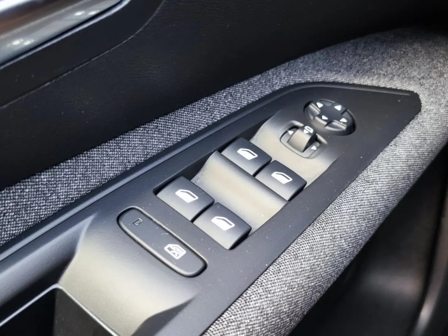 Cumpara/ Vinde online Peugeot 3008 2020 SH, la cel mai bun pret pentru tine!