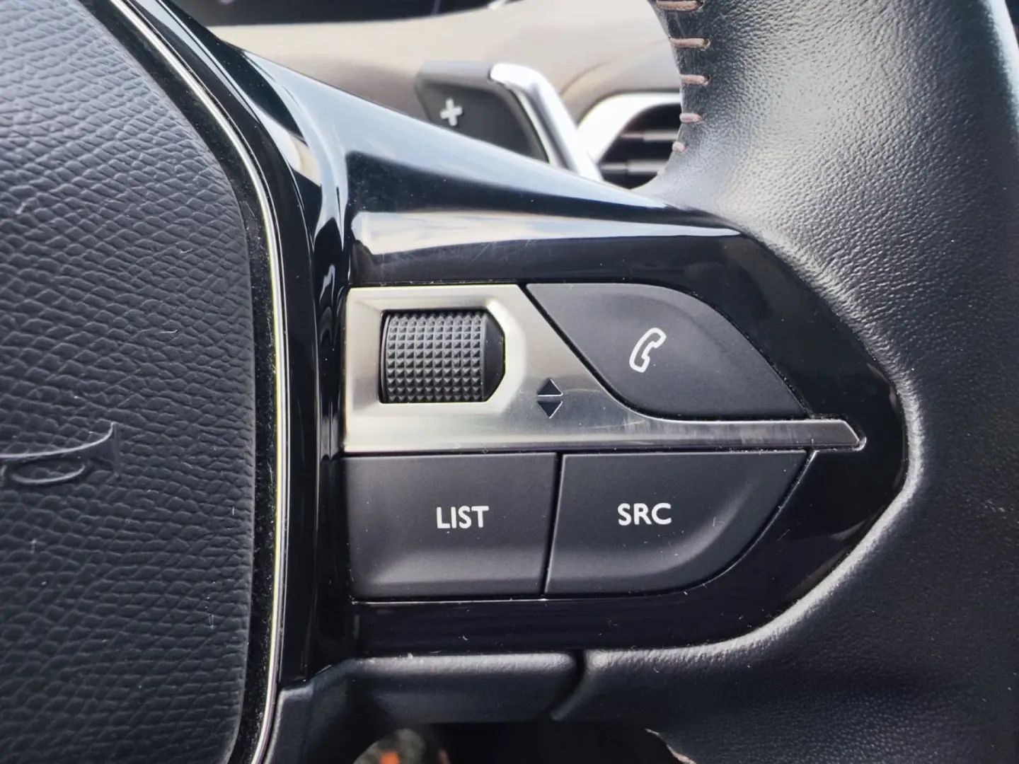 Cumpara/ Vinde online Peugeot 3008 2020 SH, la cel mai bun pret pentru tine!