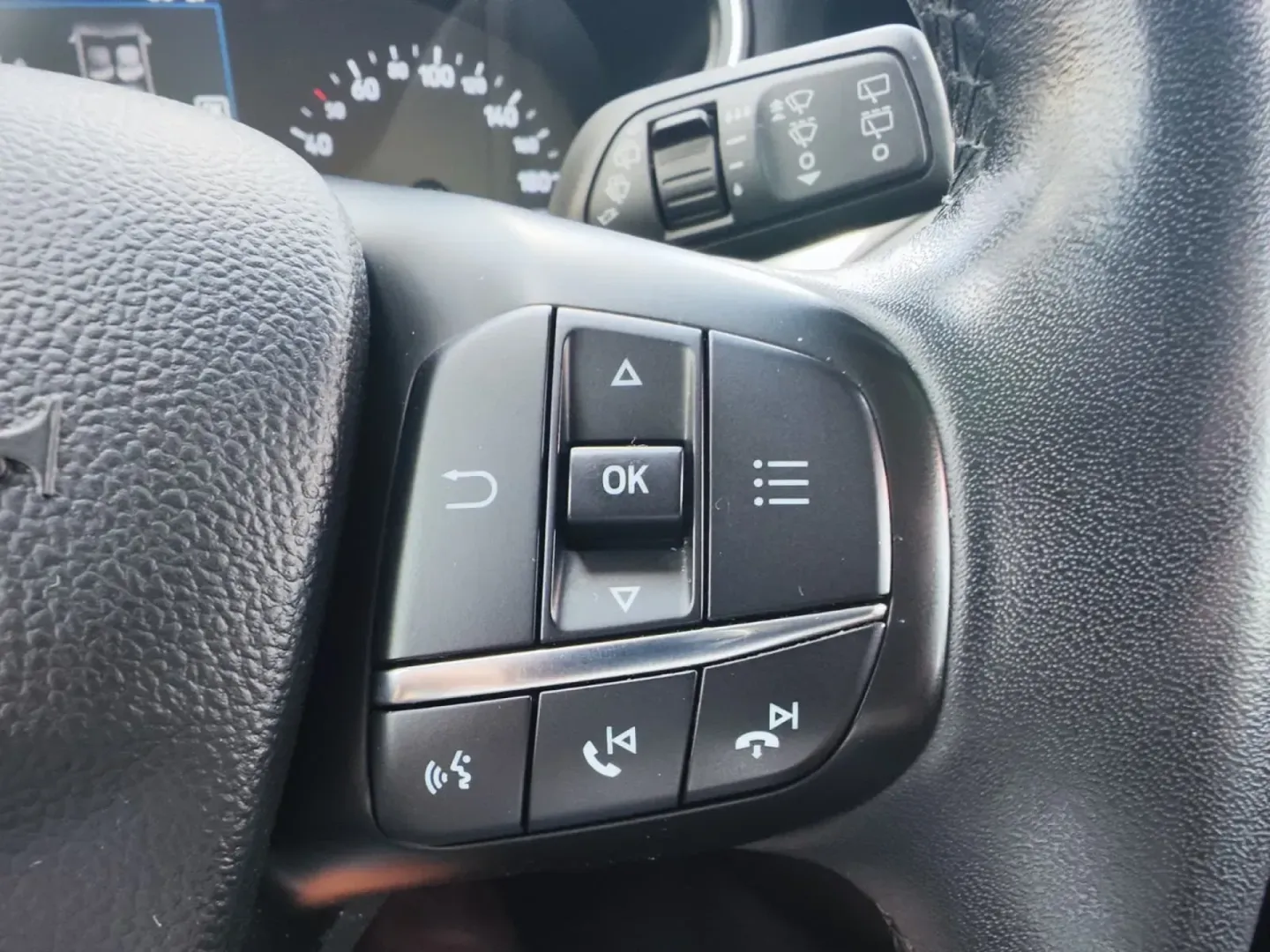 Cumpara/ Vinde online Ford Focus 2020 SH, la cel mai bun pret pentru tine!