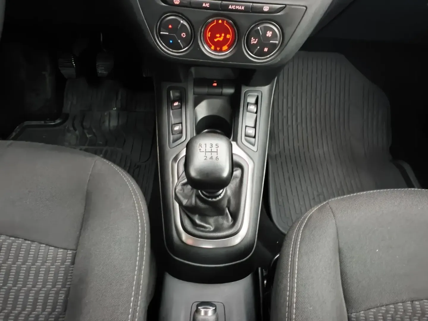 Cumpara/ Vinde online Peugeot 301 2021 SH, la cel mai bun pret pentru tine!